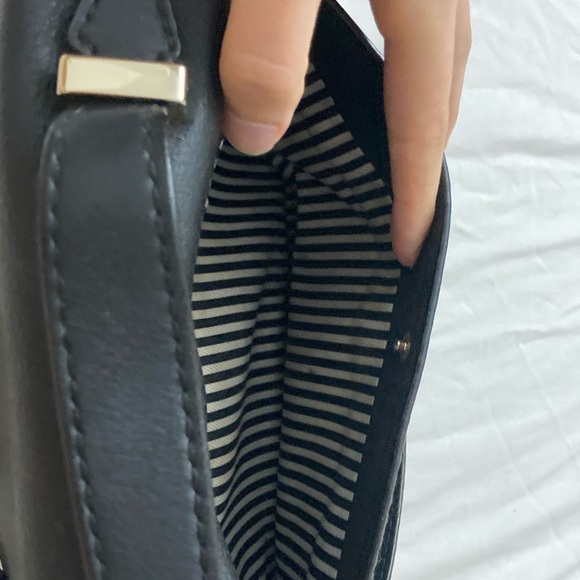 Kate Spade Lola Avenue Pebbled Leather Messenger Bag - Picture 11 of 12